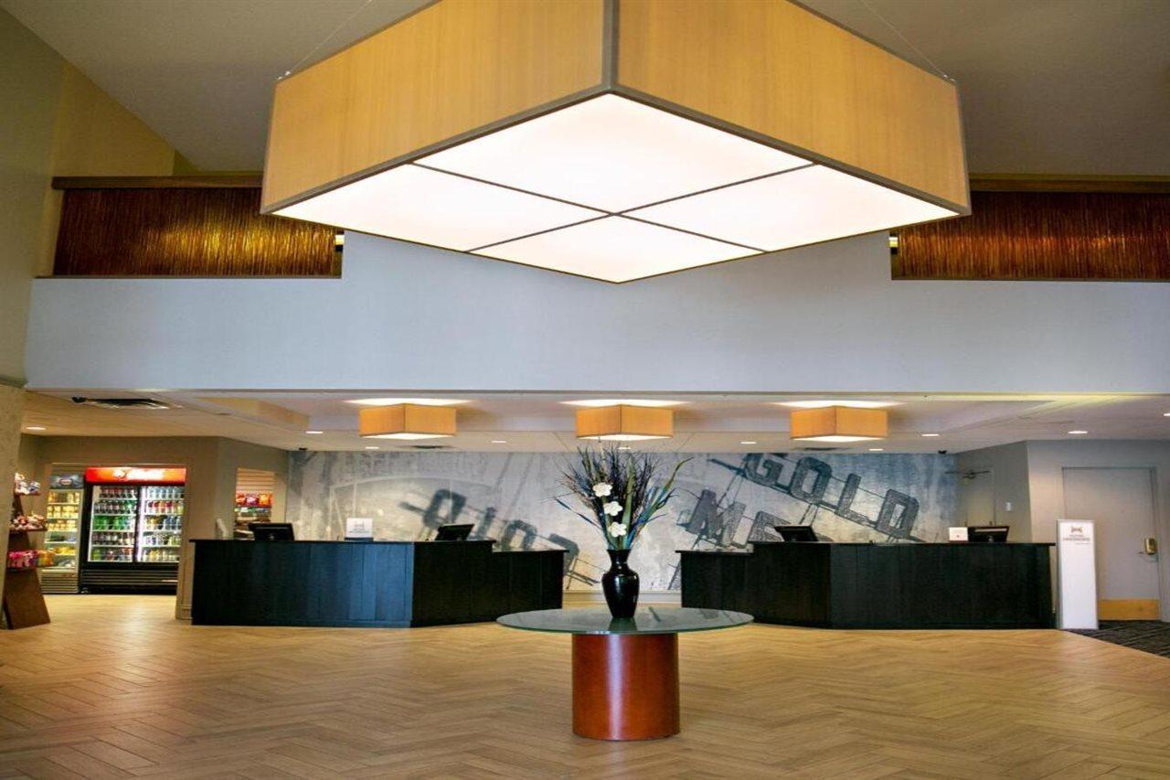 Doubletree By Hilton Minneapolis Park Place Saint Louis Park Exteriör bild
