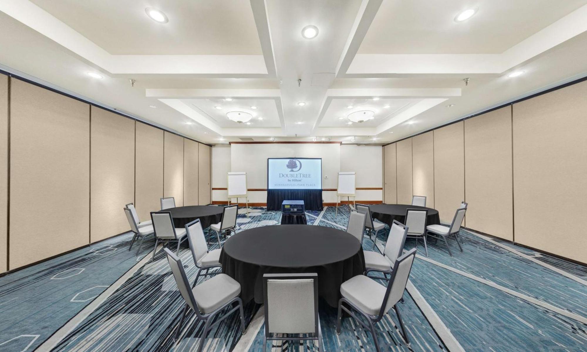 Doubletree By Hilton Minneapolis Park Place Saint Louis Park Exteriör bild