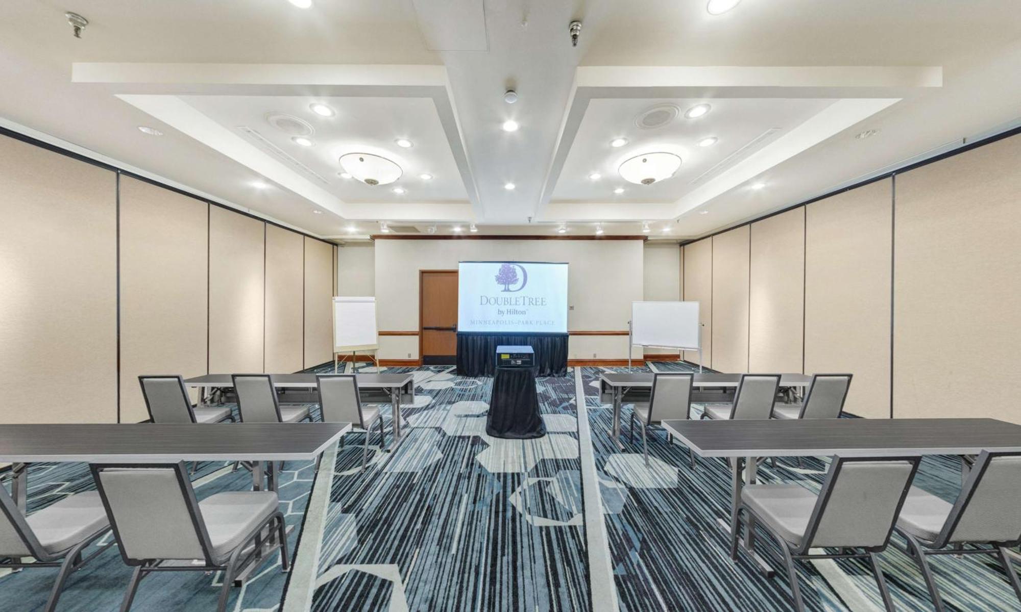 Doubletree By Hilton Minneapolis Park Place Saint Louis Park Exteriör bild