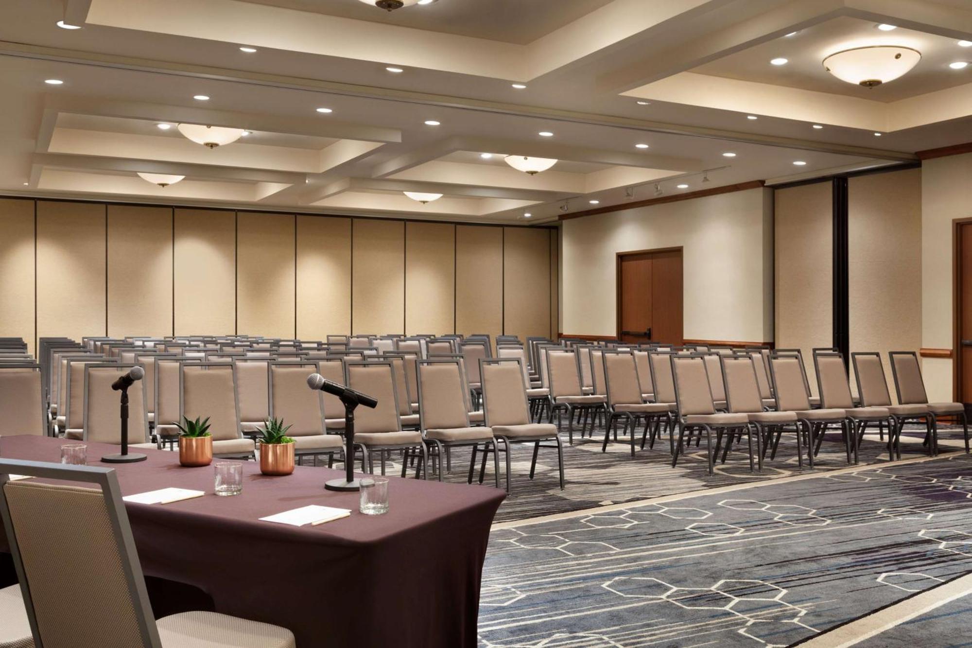 Doubletree By Hilton Minneapolis Park Place Saint Louis Park Exteriör bild