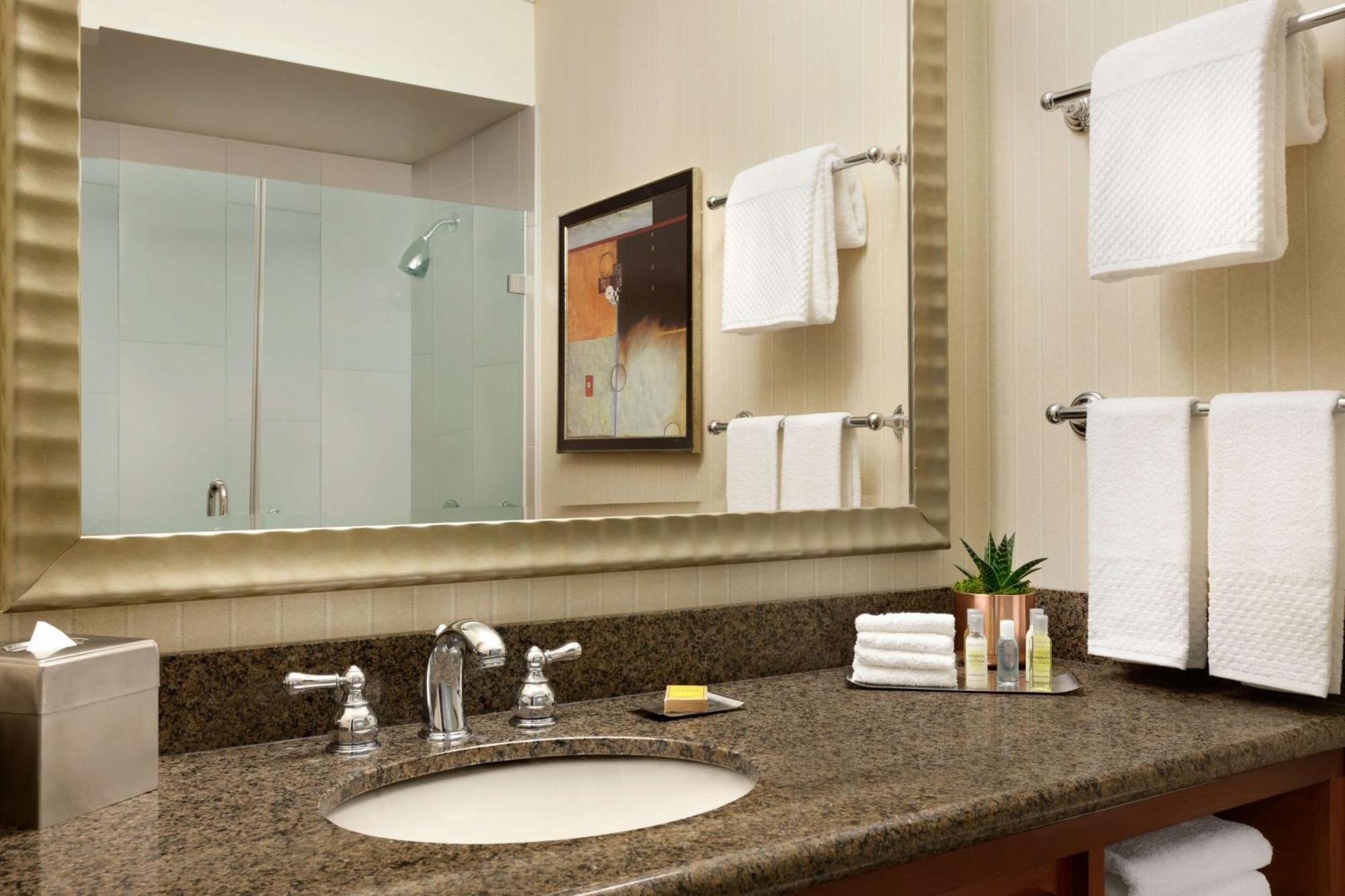 Doubletree By Hilton Minneapolis Park Place Saint Louis Park Exteriör bild