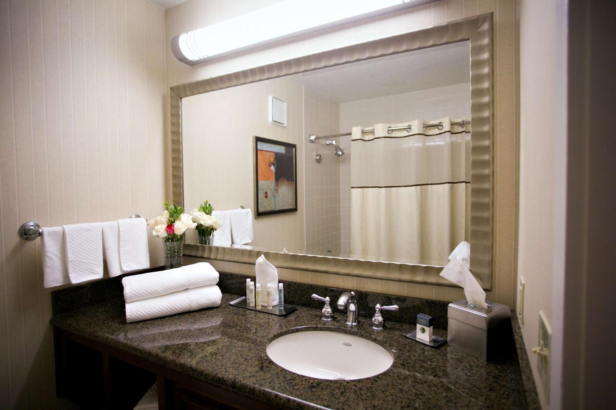 Doubletree By Hilton Minneapolis Park Place Saint Louis Park Exteriör bild