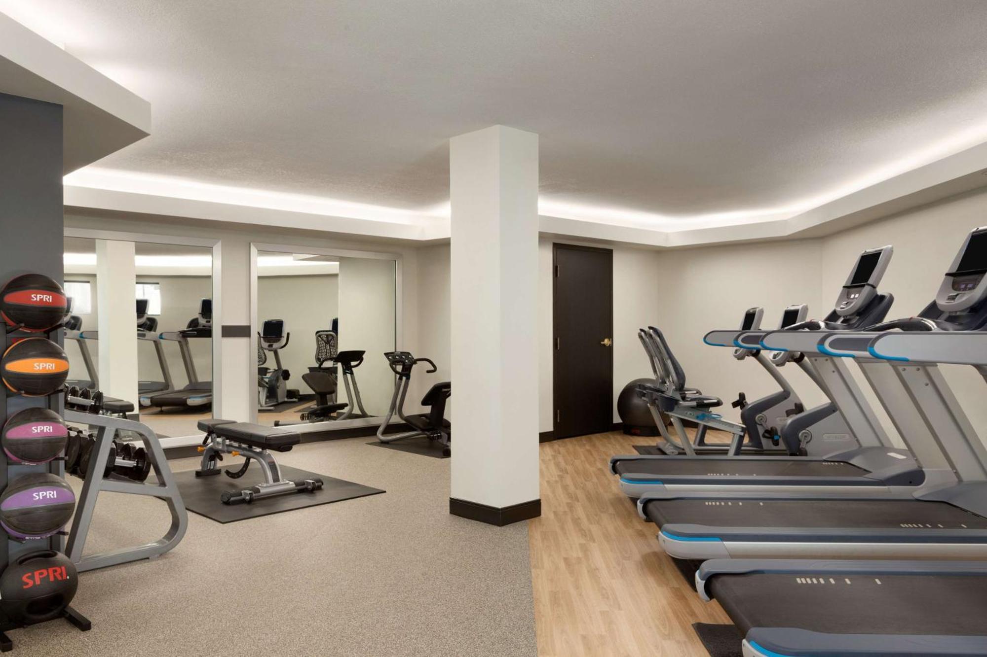 Doubletree By Hilton Minneapolis Park Place Saint Louis Park Exteriör bild