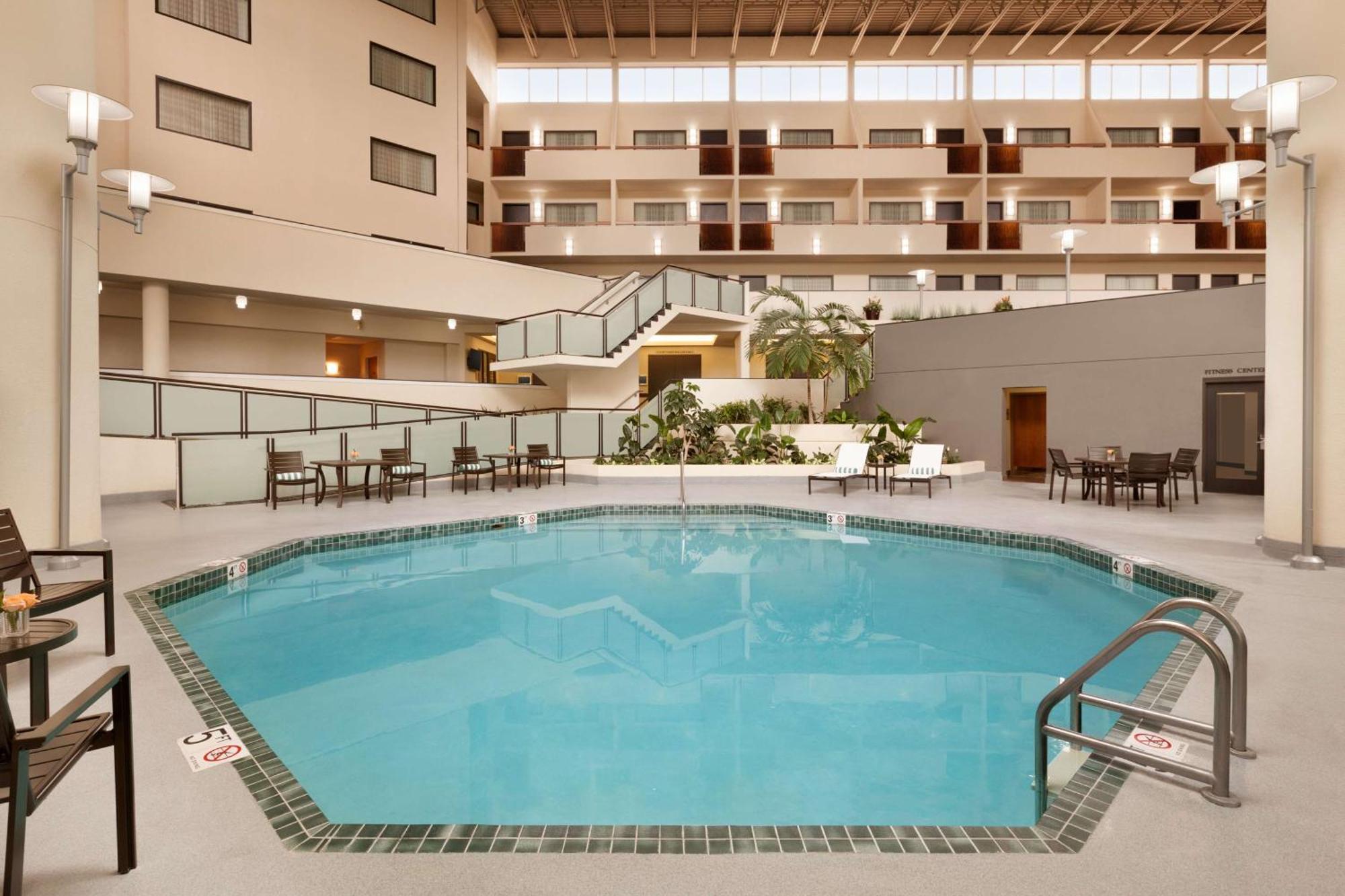 Doubletree By Hilton Minneapolis Park Place Saint Louis Park Exteriör bild