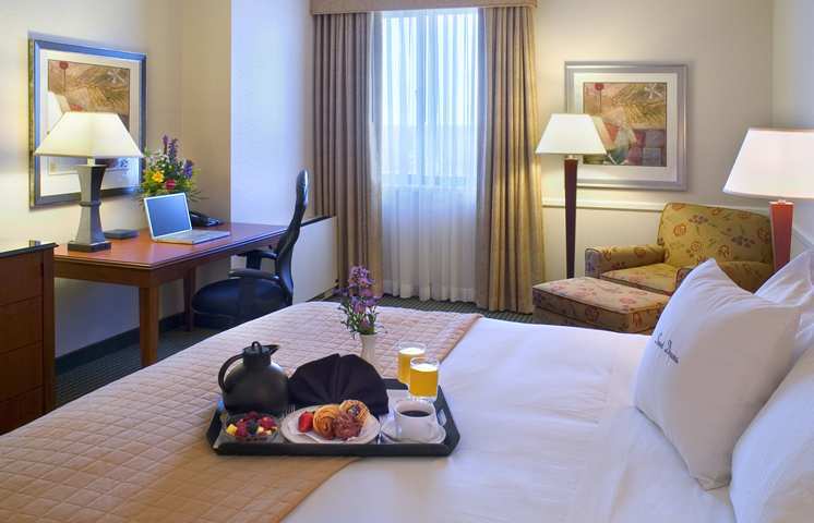 Doubletree By Hilton Minneapolis Park Place Saint Louis Park Rum bild